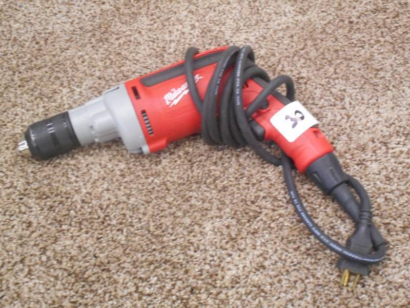 Like New Milwauklee Heavy Duty 12...