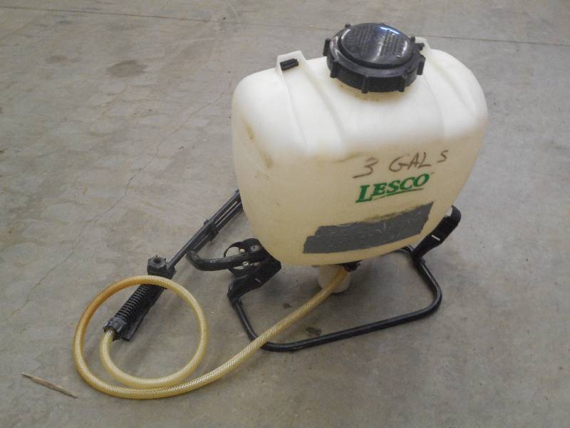 Lesco 3-Gallon Backpack Sprayer ...