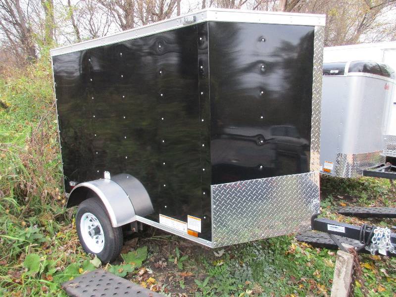 lot 5 image: 4 X 6 Trailer