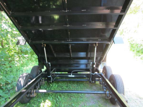 lot 1-1 image: Dump Trailer