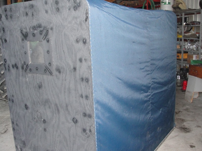 lot 3 image: Canvas Collapsible Spear  Fish House