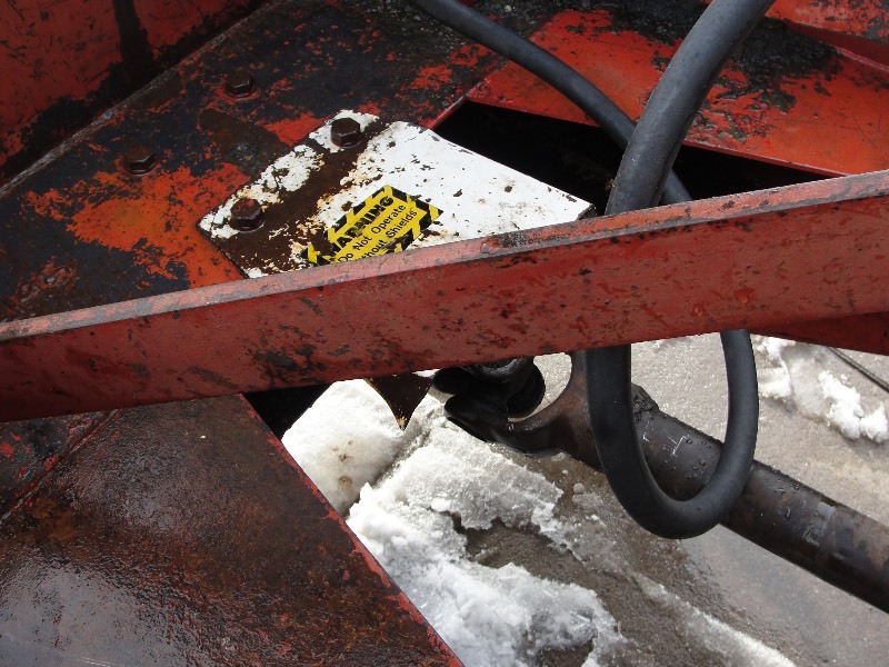 8 Loftness Snowblower