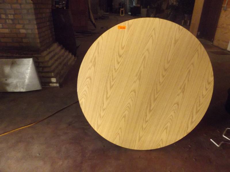 Pub table 48 round