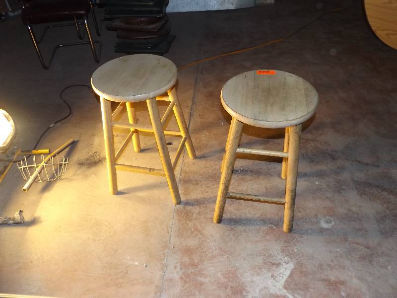 2 wood counter stools