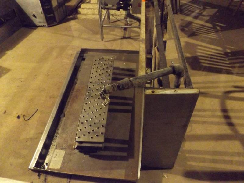 Gas fired flat top commercial grill