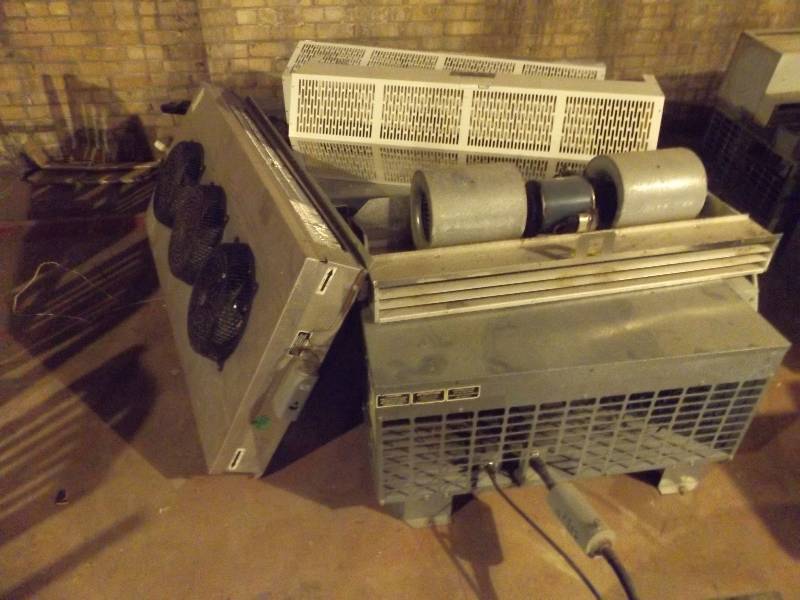 International cold storage unit and Berner fans (all parts shown included)