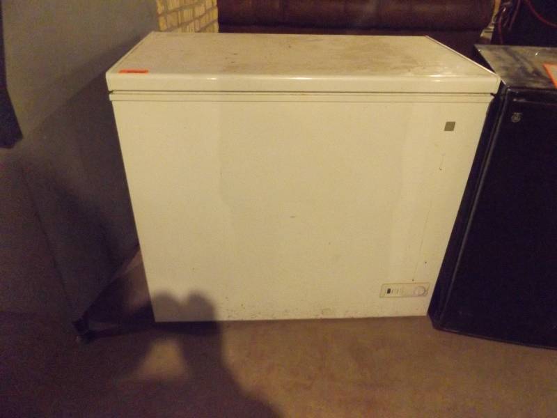 General Electric chest freezer, 37W x 22D x 33H (some dents and scratches)