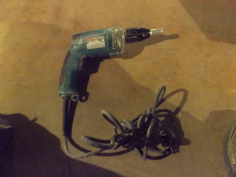 Electric screw driver