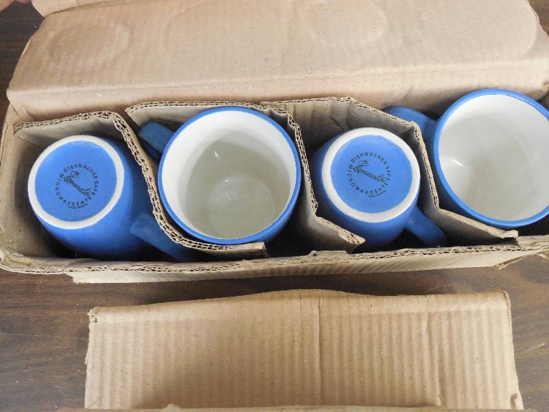 16 PIECE GLASS KITCHEN UTENSILSET