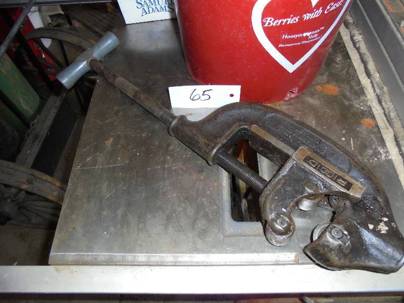 lot 65 image: RIGID No 3 Pipe Bender