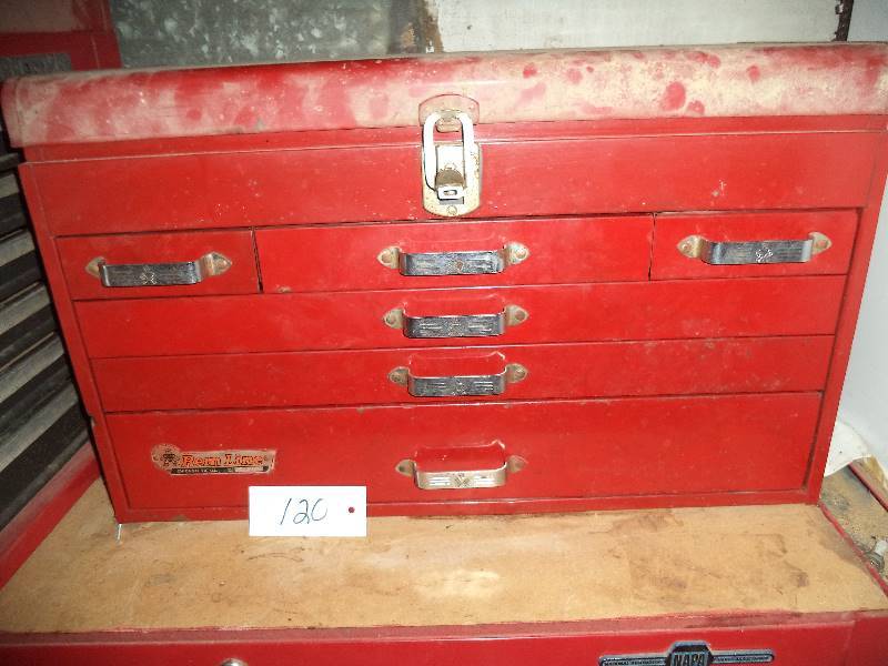 lot 120 image: Remline Metal Tool Drawer wContent