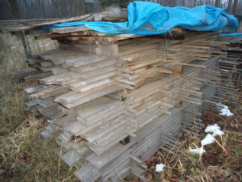 lot 220 image: Pile 5 - Black Ash Lumber