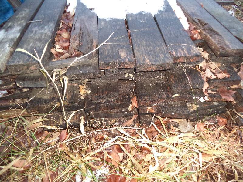 lot 222 image: Pile 7 - Black Ash Lumber
