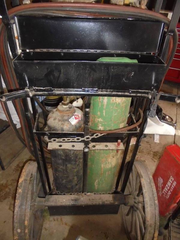 lot 29 image: Sedaline Tanks, Hose, Torch on Cart