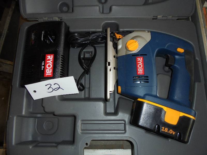 lot 32 image: RYOBI 18v Jigsaw with Battery & Charger