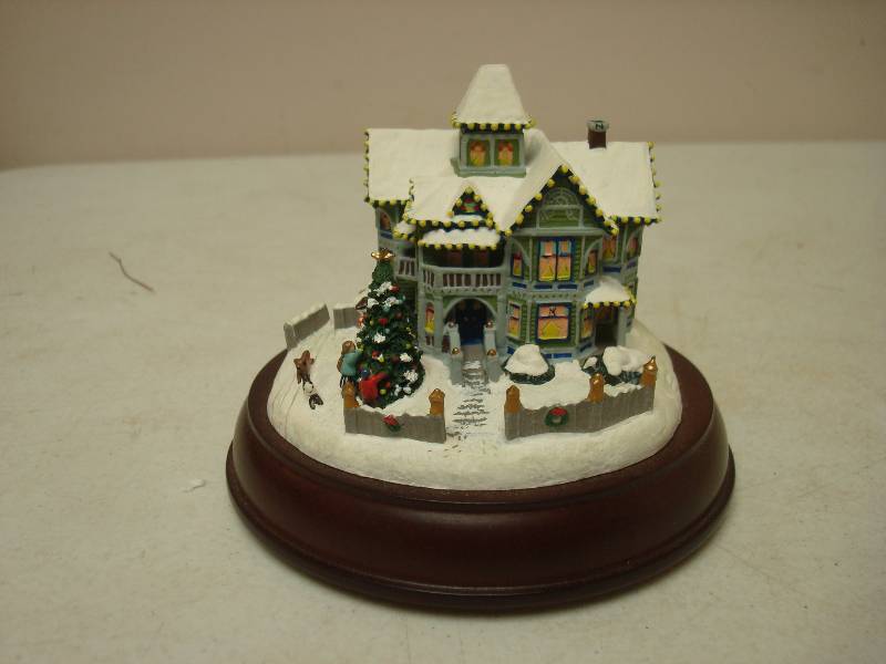 Thomas Kinkade Victorian Lights Christmas Day House