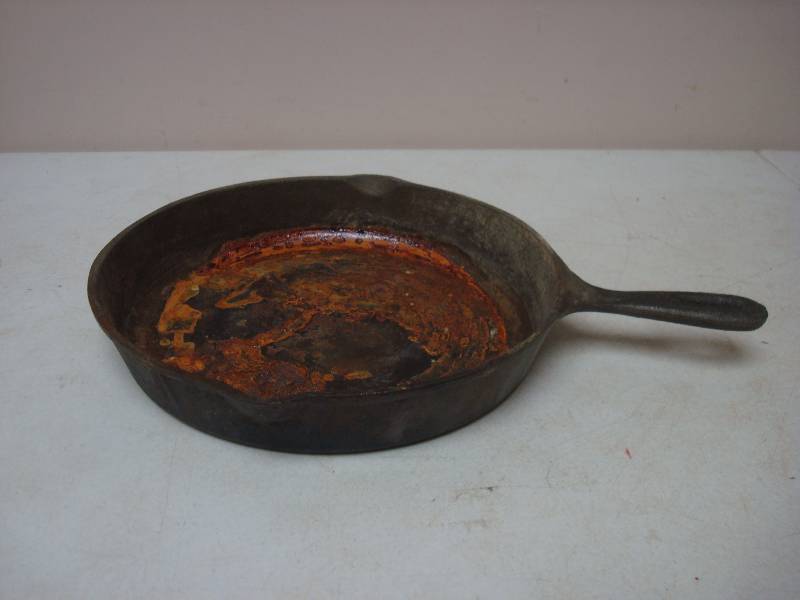 Cast Iron Pan, Has Some Rust