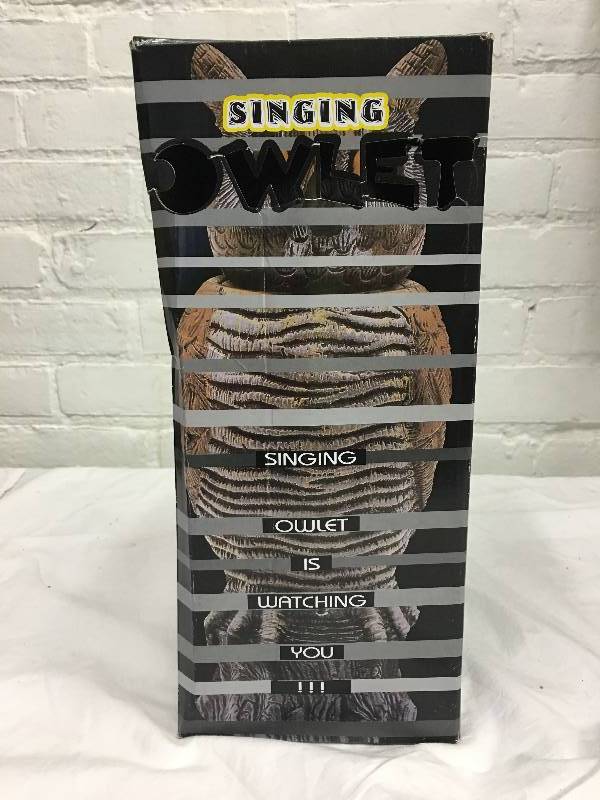 lot 1 image: Motion Sensor Owl