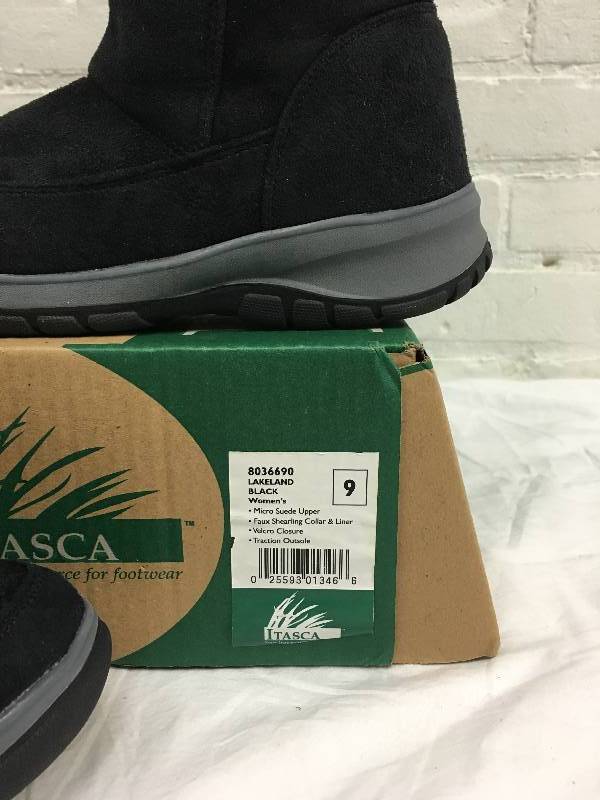 lot 44 image: Itasca Womens Lakeland Waterproof Boot  size 9