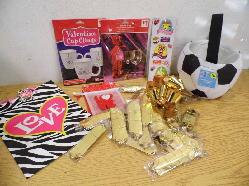 Valentine Items W Kids Bucket