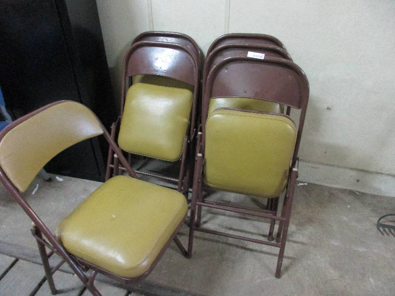 6 Folding chairs