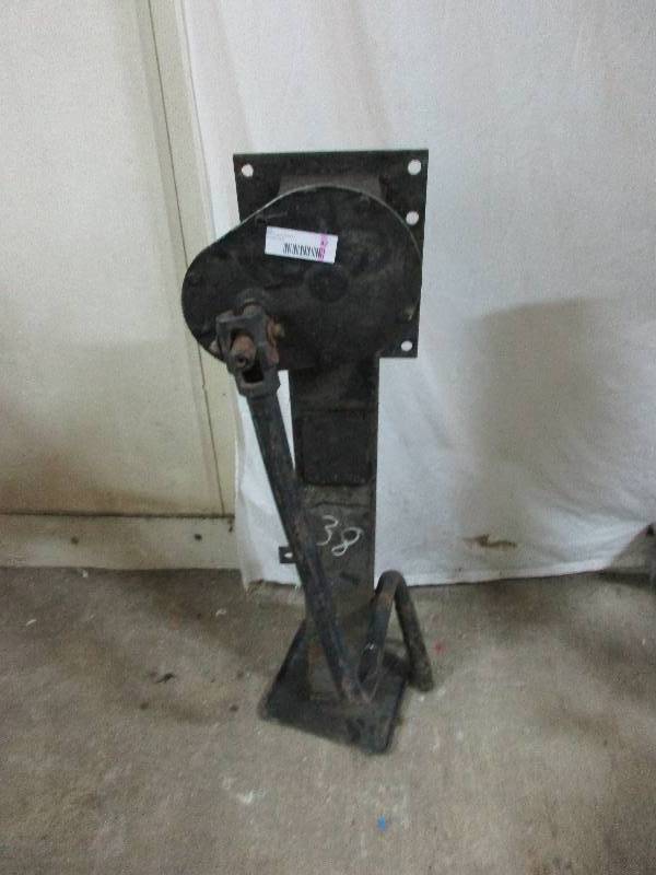 Heavy duty trailer jack