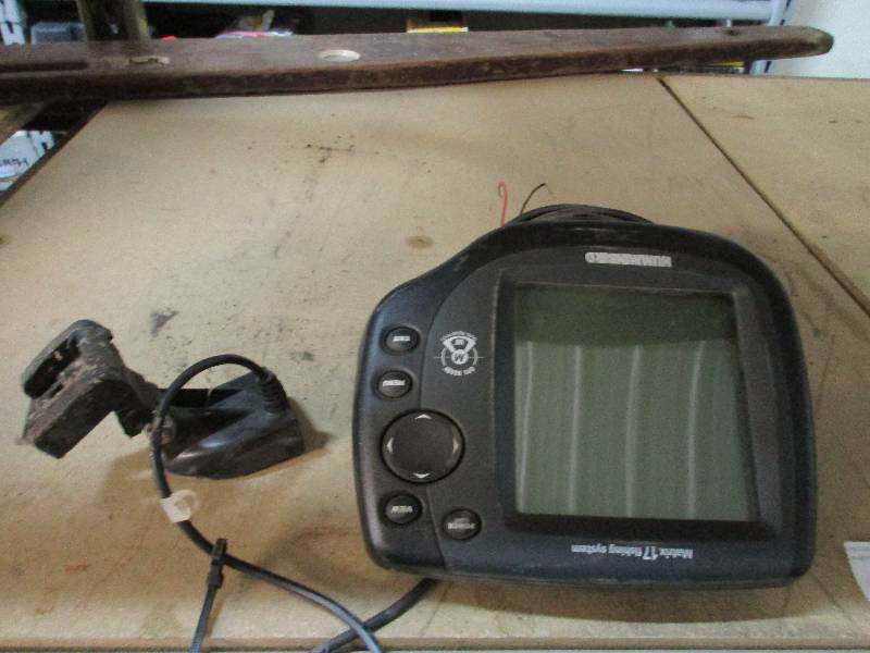 Hummingbird Depth Finder