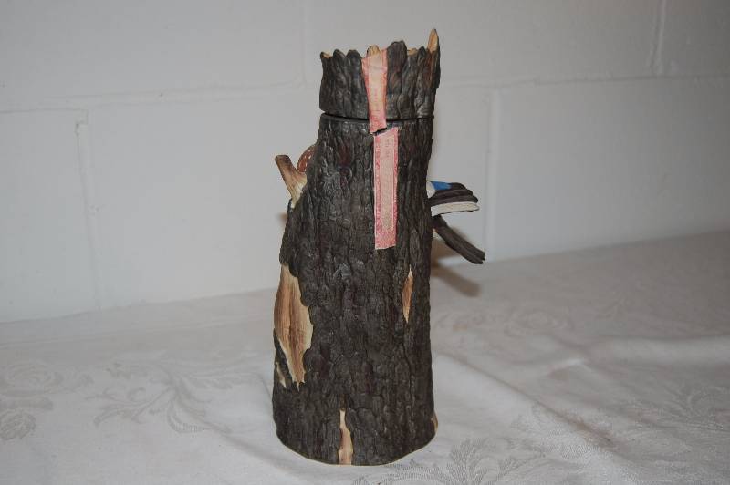 lot 14 image: Duck Decanter