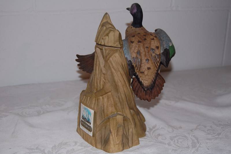 lot 16 image: Blue Winged Teal Decanter