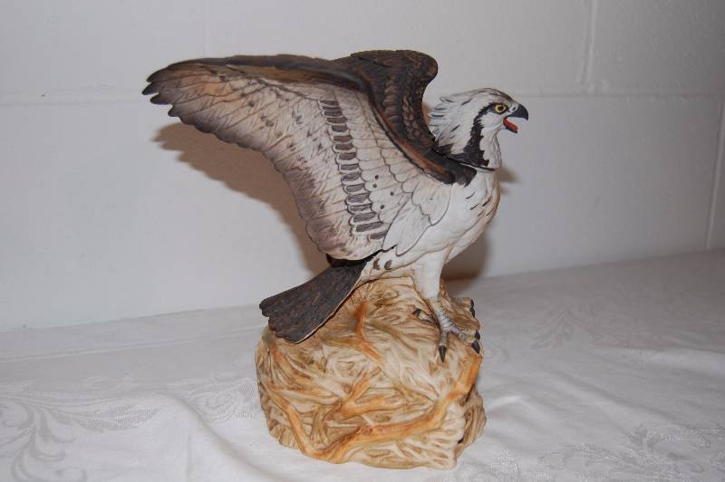 lot 17 image: Male Osprey Decanter