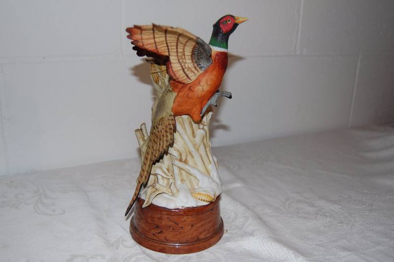 lot 28 image: Pheasant Decanter