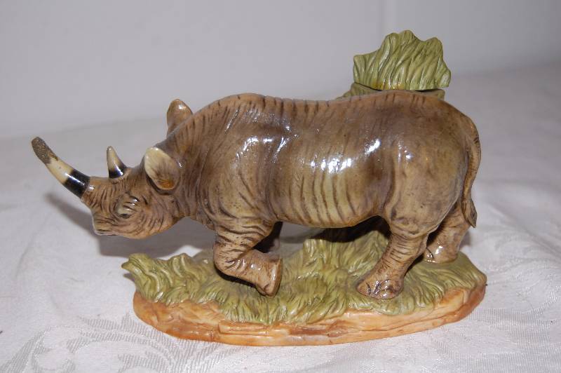 lot 35 image: Rhino Mini Decanter