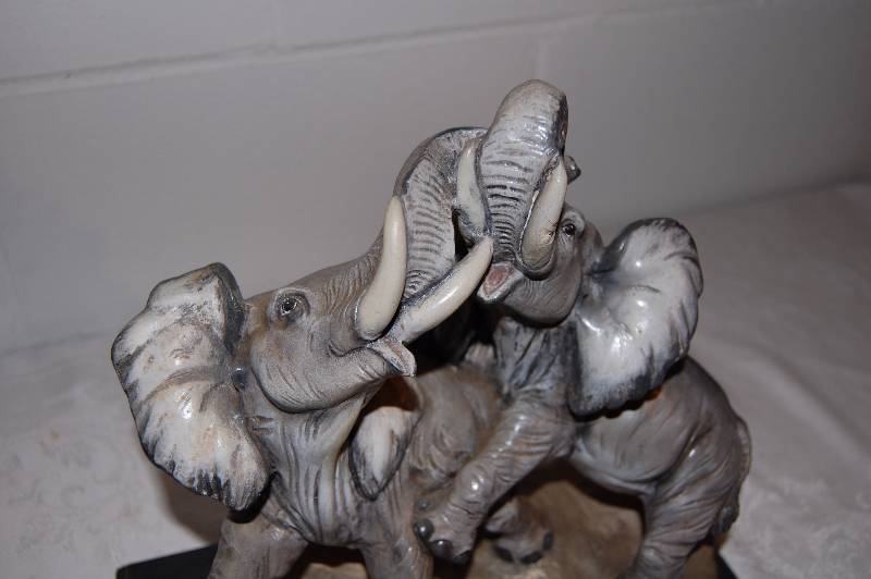 lot 45 image: Elephant Statue