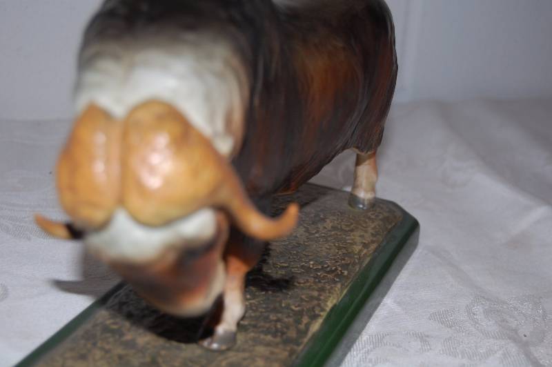 lot 49 image: Yak Statue