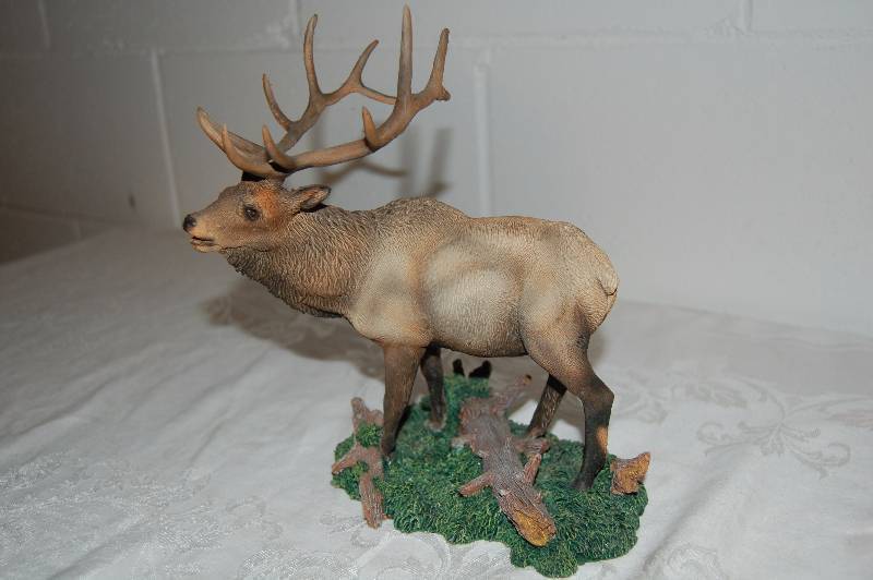 lot 50 image: Elk Statue