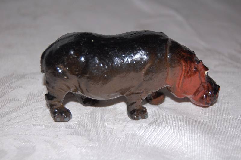 lot 66 image: Small Hippo Figure