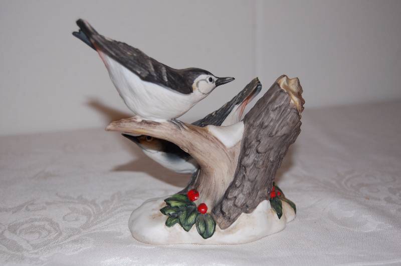 lot 69 image: Bird Statue