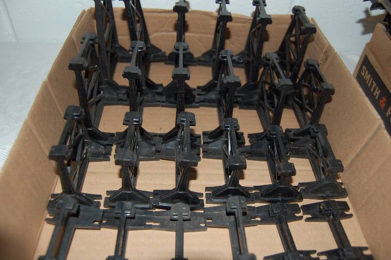 lot 86 image: Model Train Track