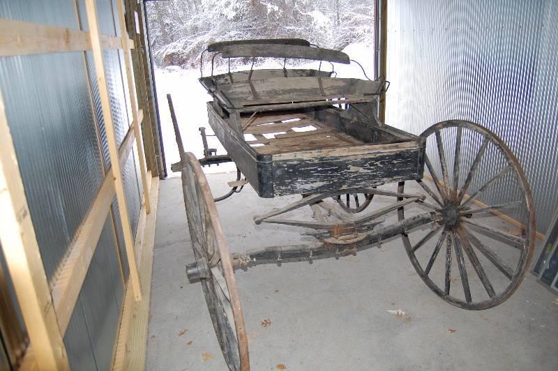 lot 1 image: Antique Two Seat Open Top Spring Wagon