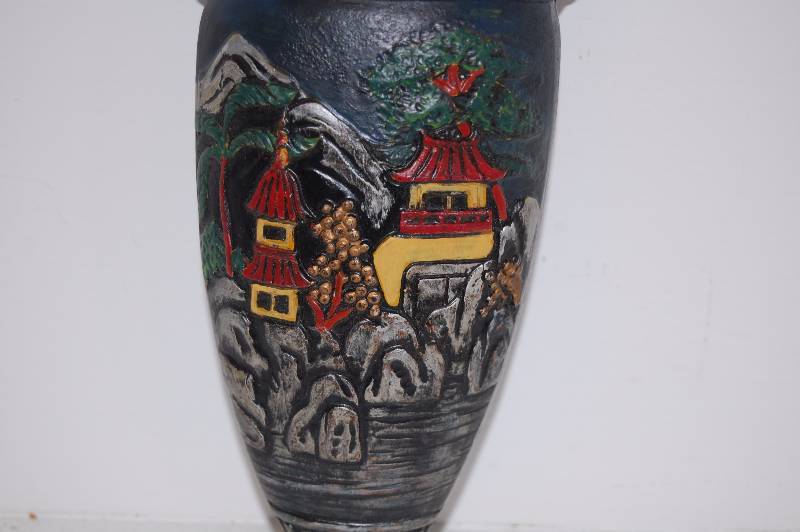 lot 111 image: Decorative Wall Pocket