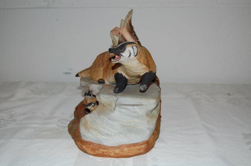 lot 15 image: Limited Edition Badger Decantor