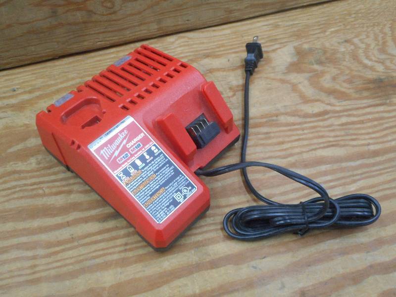 Milwaukee M12 & M18 Cordless Lithiu...