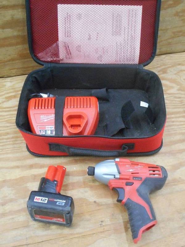 Milwaukee M12 14 Impact Driver Wi...
