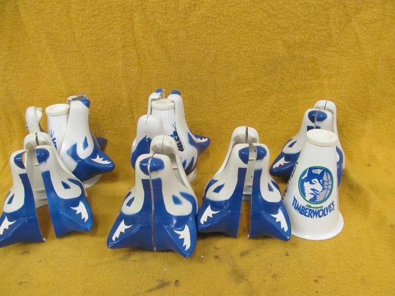Timberwolves cups and holders