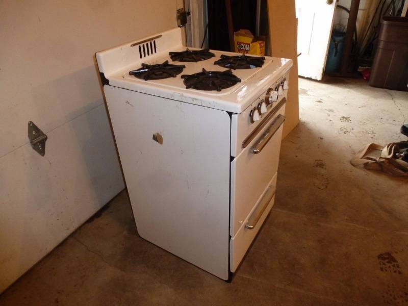 Monarch Paramound Gas Stove