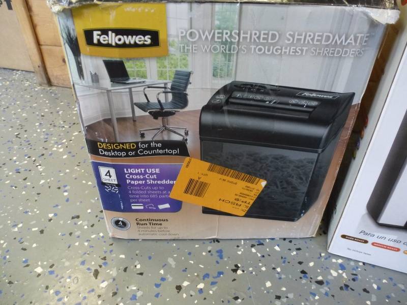 Hamelton Beach Coffee Maker Paper Shredder & Lunch box