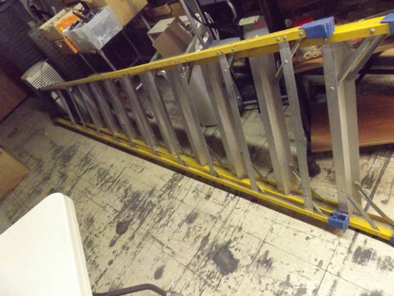 12 Stepladder