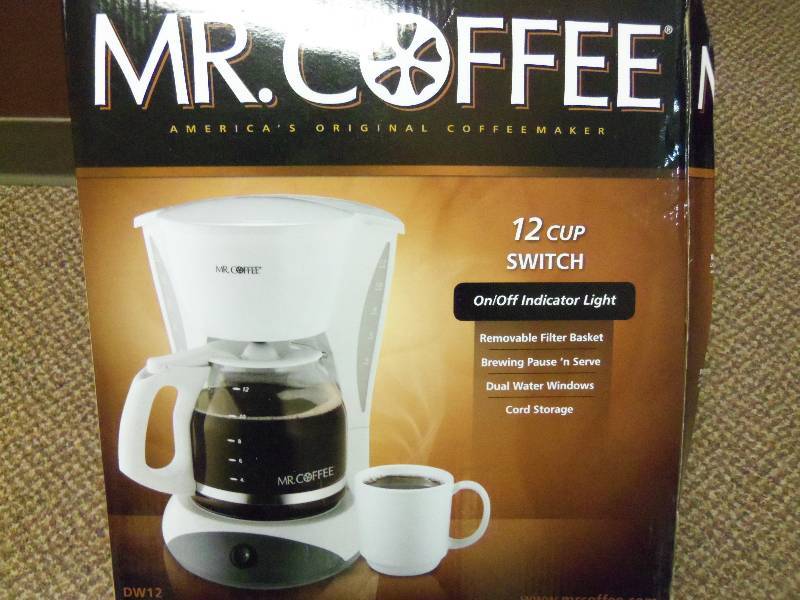 lot 29 image: 12 Cup Switch Mr. Coffee