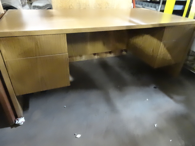5 Drawer Office Desk 72 X 36 X 29