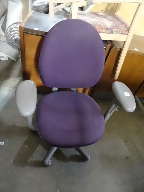 Office Chair On Wheels